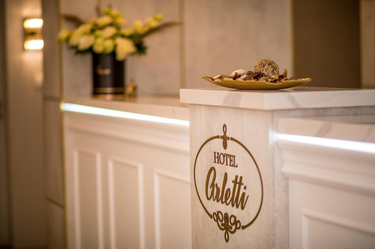 Arletti Hotel Ruse Exterior foto